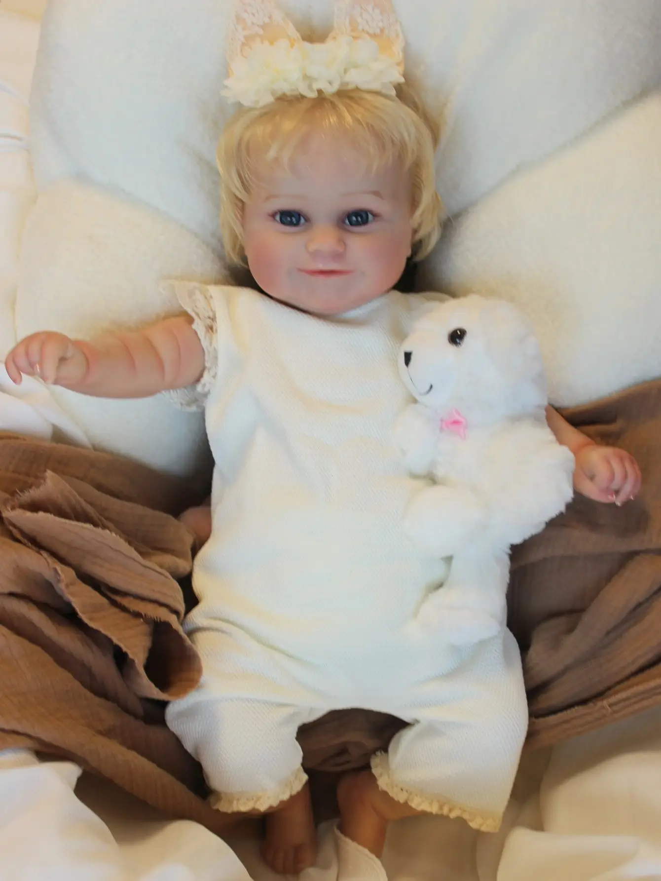 

Reborn doll 50 cm soft cloth body/realistic doll/unisex/blue eyes/Christmas gift for girl