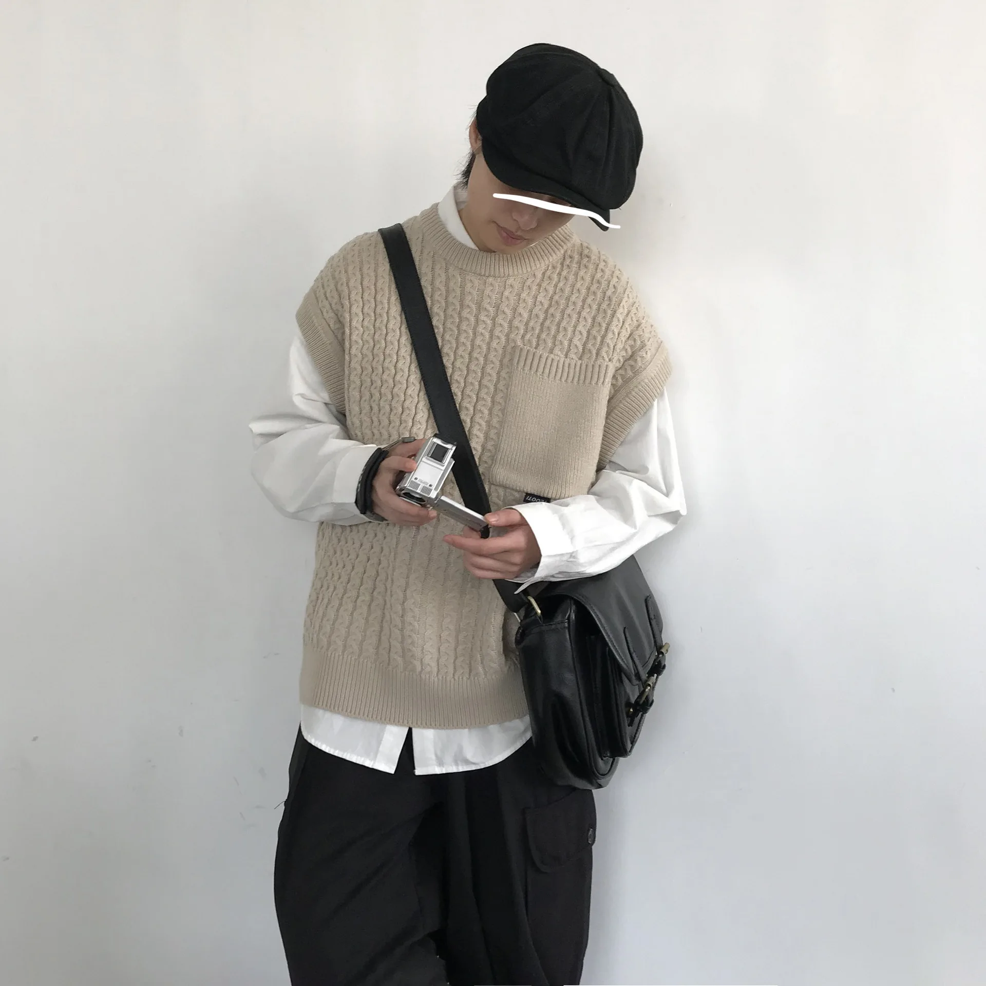 Men Vest Men Sweater Vest 2023 Japanese Autumn and Winter New Knitted Waistcoat Vest Loose Sweater Men Winter Clothes