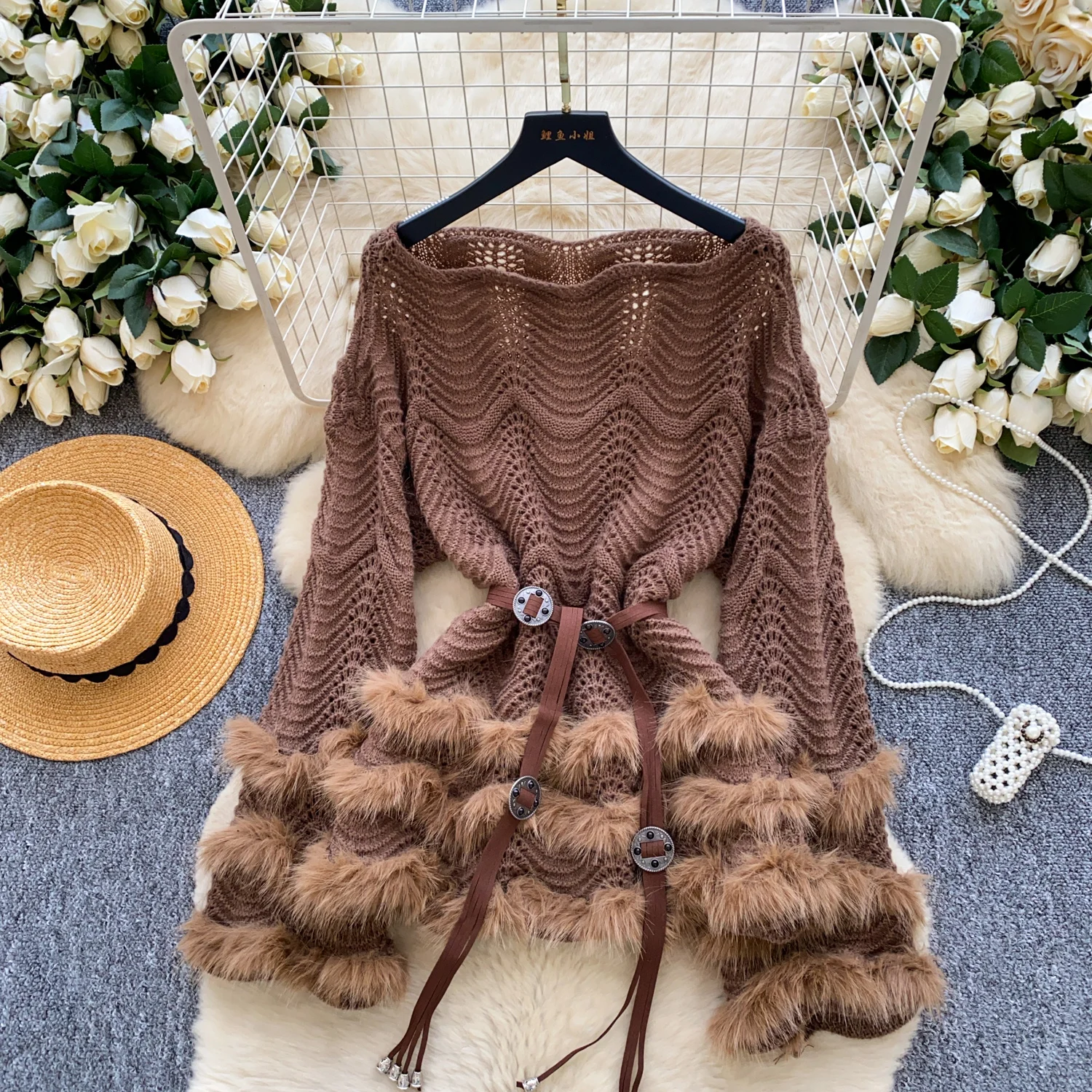 เสื้อเบลาส์ถักลายวินเทจแขนยาว ดีไซน์เก๋ไก๋ สไตล์แฟชั่นหวานซ่อนเปรี้ยว เสื้อผู้หญิงสไตล์นางฟ้า