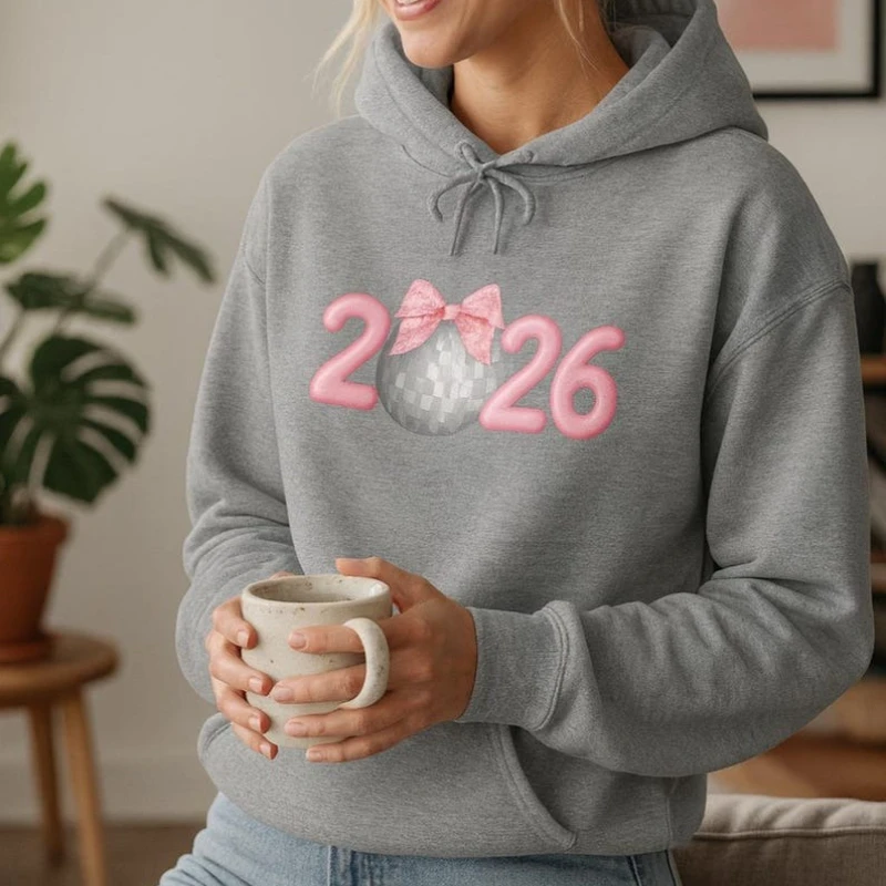 مرحبا 2026 تصميم سنة جديدة سعيدة مطابقة هوديس ملابس التخرج الخريف والشتاء البلوز طويلة الأكمام الدفء البلوز #1