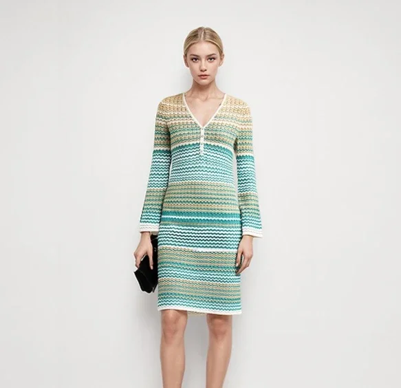 เดรสไหมพรมคอวี แขนยาว ทรงเข้ารูป โชว์ช่วงเอว สำหรับงานเลี้ยงกลางคืน งานวันเกิด หรืองานปาร์ตี้ต่างๆ