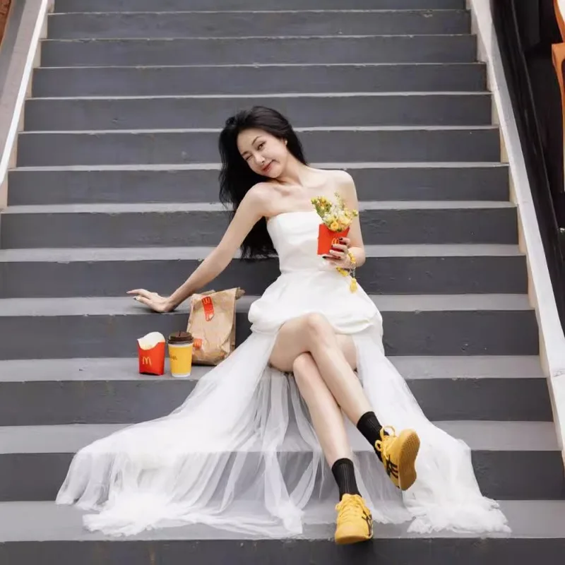 ชุดราตรีสีขาวแบบฝรั่งเศส, ชุดแต่งงานแบบเบา, ถ่ายภาพงานเลี้ยง, ถ่ายภาพตอนเช้า, ผ้าคลุมหน้าแบบกลางแจ้ง, ชุดราตรี