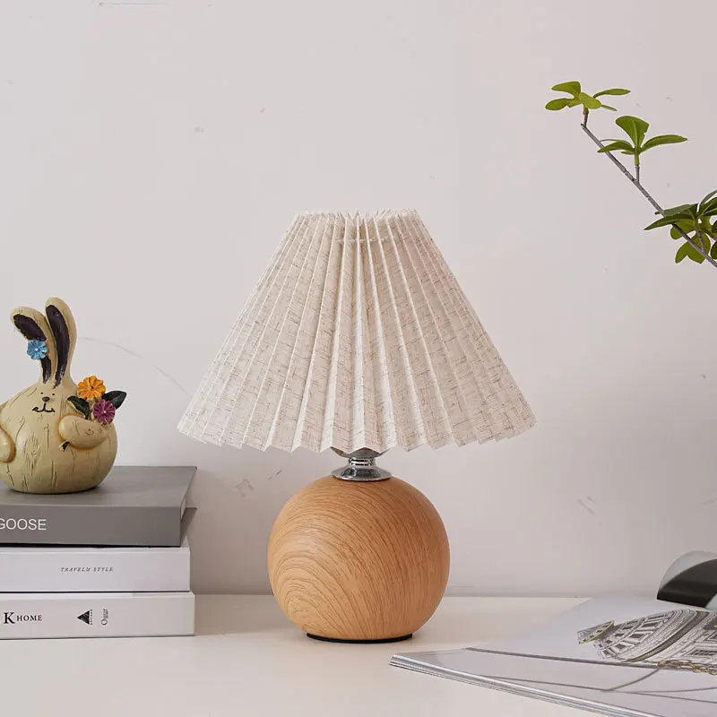 Ceramic Pleated Table Lamp Bedroom Ins Girl Nordic Bedside Lamp Creative Retro Bedside Table Lamp Decorative Lamps