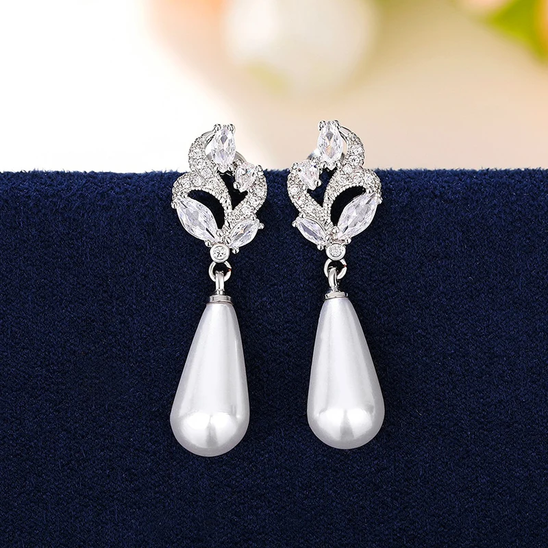 Huitan Waterdrop Imitation Pearl Drop Earrings Women New Aesthetic Wedding Accessories Temperament Lady Earrings Party Jewelry