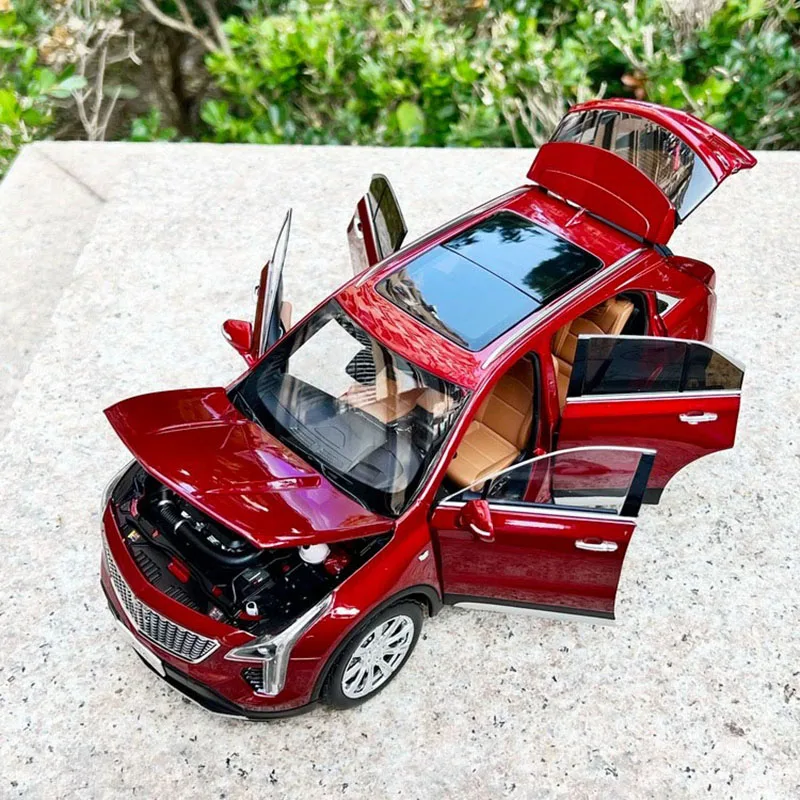 1/18 Alloy XT4 2022 SUV Diecast Model Car Off-road Vehicle Red Simulation Car Boy Toys Gifts Ornaments Collection