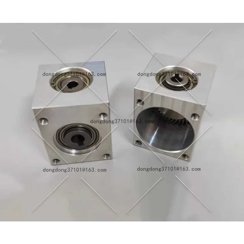 

90 degree right angle drive reversing gearbox