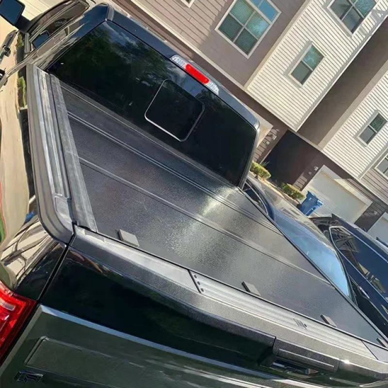 High Quality Low Profile Hard Tri Fold Tonneau Cover for Santa Cruz Pickup
