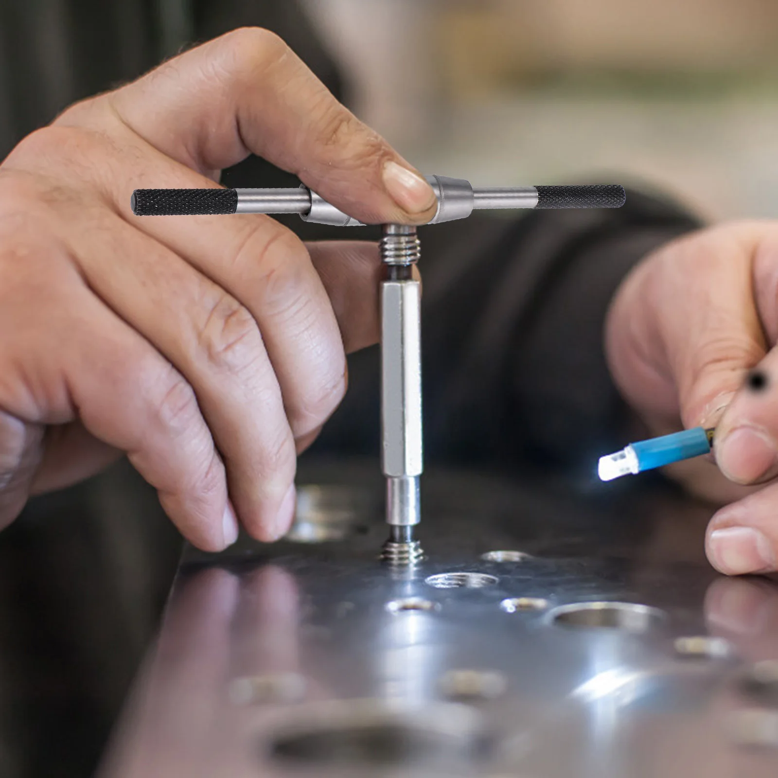 

1Pcs Professional Steel Tap Wrench Durable Wear Resistant Threading Tool for Woodworking DIY Repair Tap Wrench