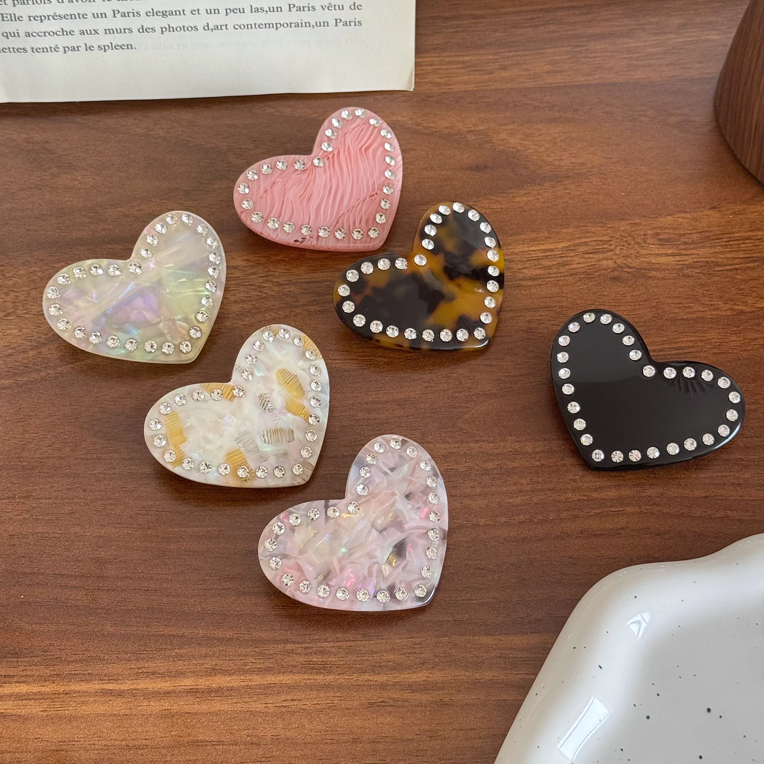 

Dowell Heart-shaped Diamond-encrusted Acetic Acid Hair Clip Spring Clip For Broken Hair Side Clip Hair Accessory