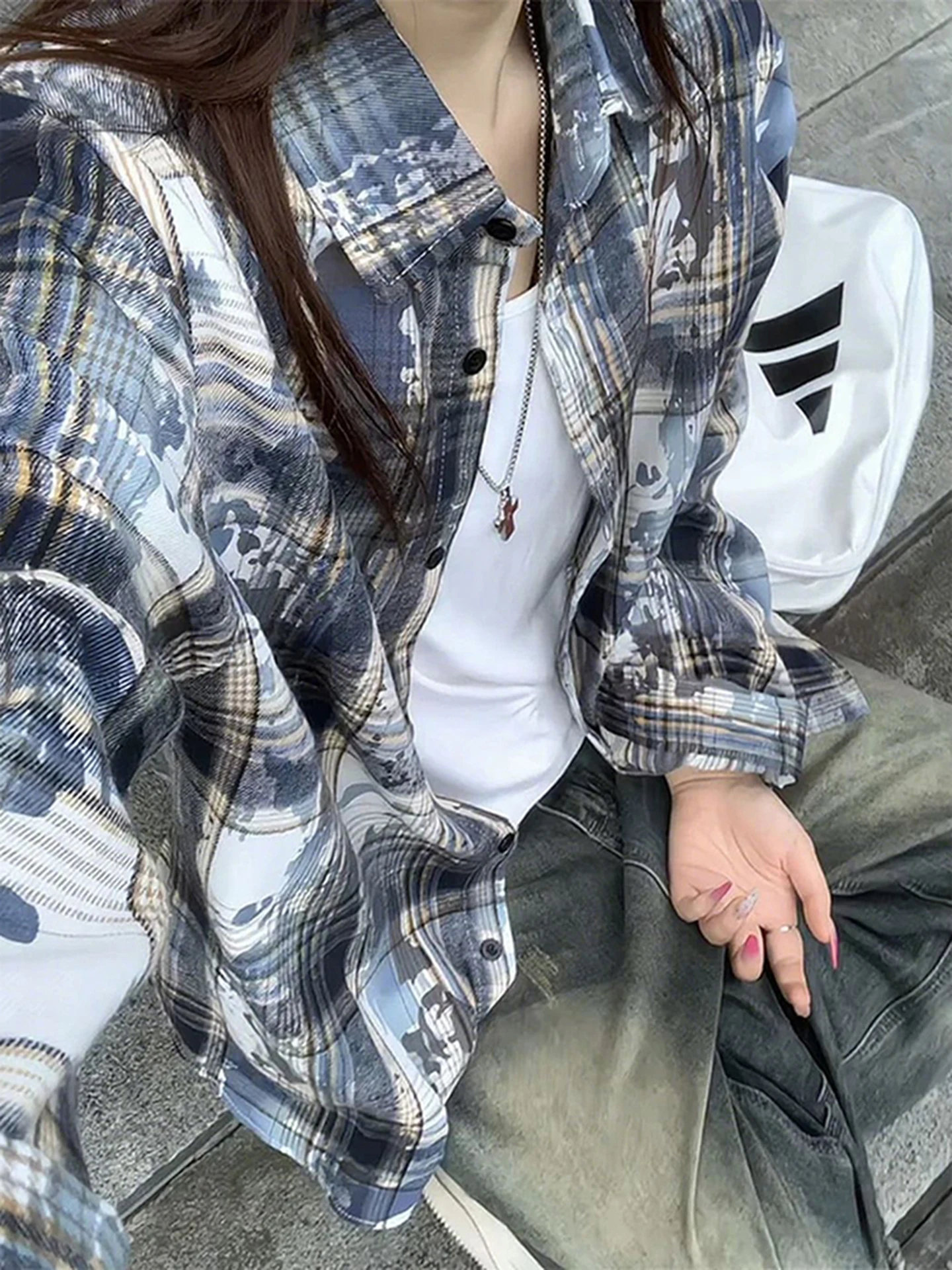 

Синяя клетчатая длинная све irt с принтом тай-дай, мужская ранняя осень, тонкая винтажная свободная универсальная солнцезащитная верхняя одежда, дышащая поли...