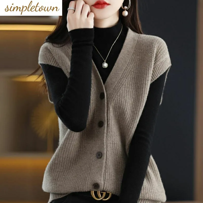 

2024 Autumn/Winter New V-neck Knitted Cardigan Tank Top Korean Version Loose and Versatile Sleeveless Sweater Tank Top