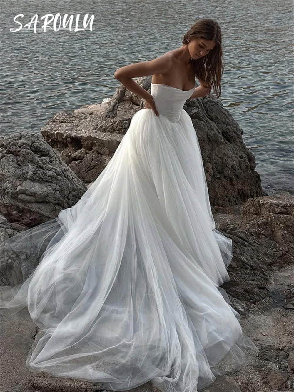 Abiti da sposa romantici in tulle da spiaggia per donna 2025 senza spalline A Line abito da sposa personalizzato con chiusura a bottoni