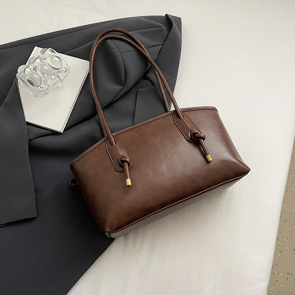 

Leather Shoulder Bag for Women with Pendant Shoulder Tote Handbag Trendy Purse Bag Stylish Tote Bag for Daily Use