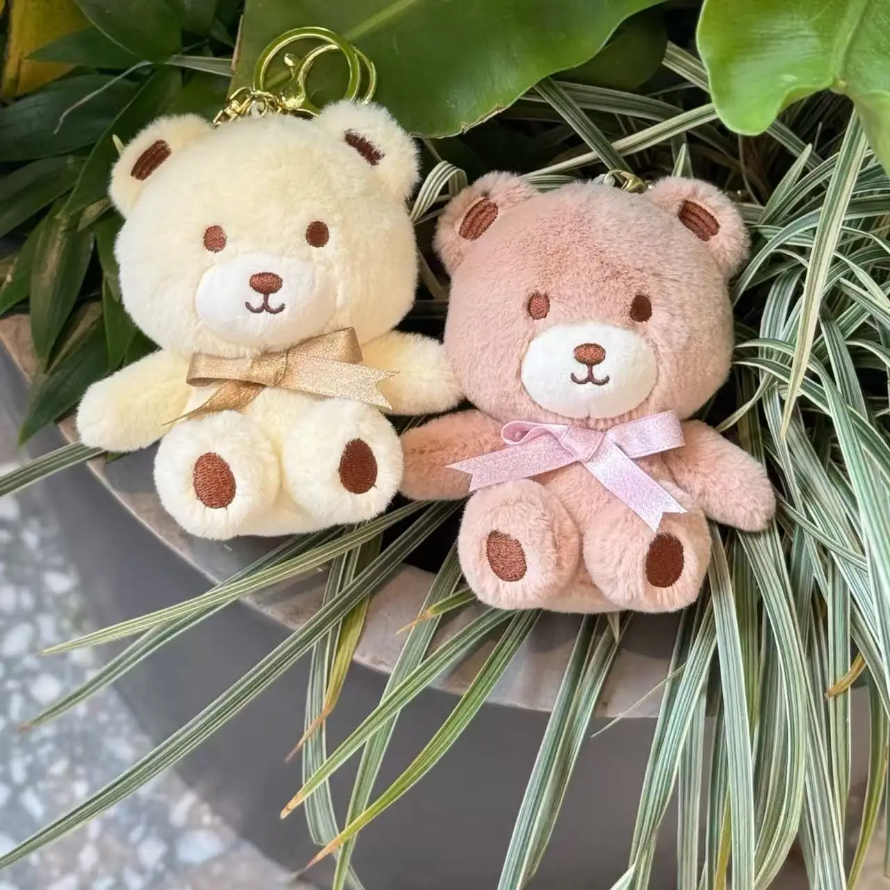 Cute milk coffee bear plush toy keychain, small teddy bear doll, 4-inch claw machine doll bag pendant