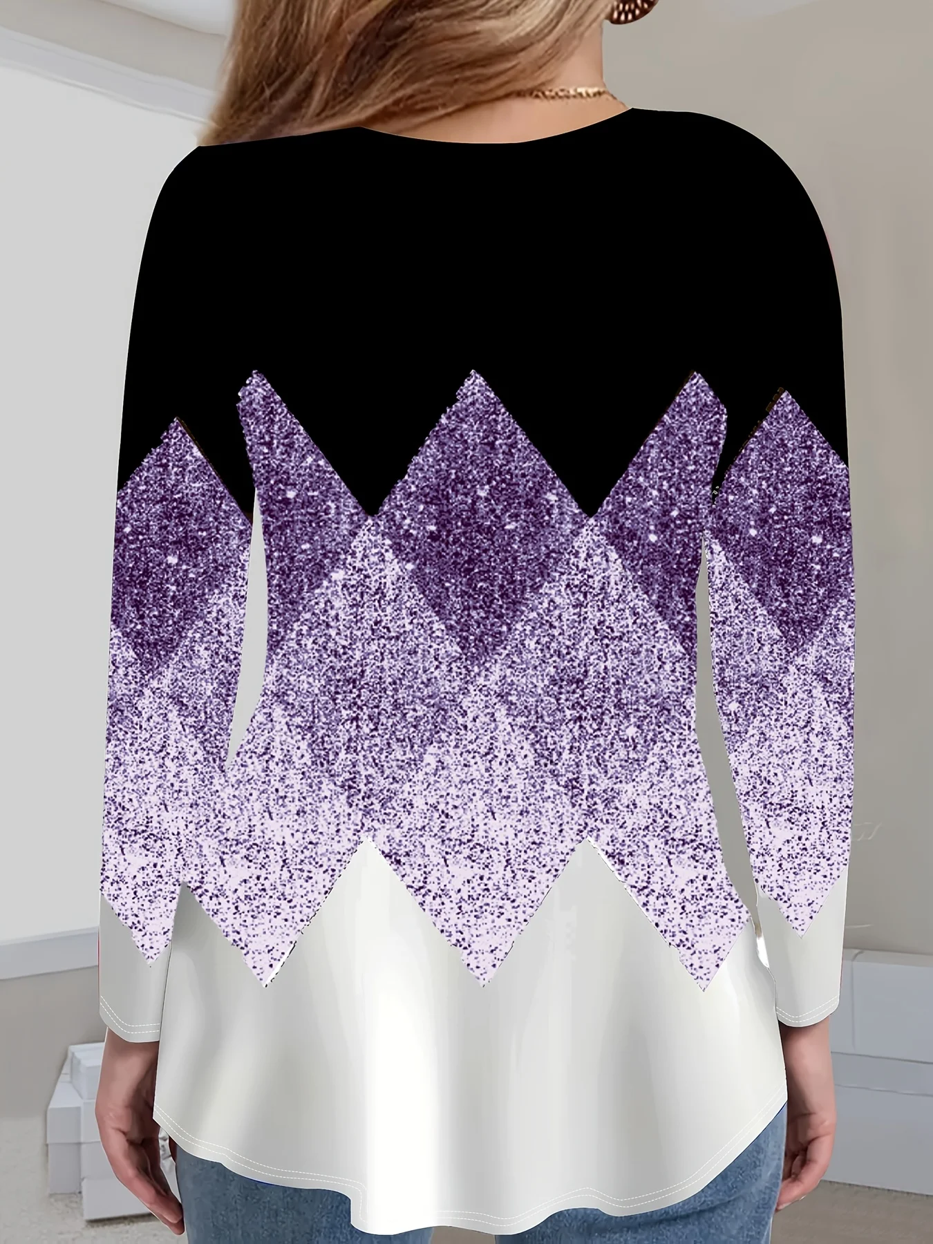 Stilvoller Damen-Pullover in Übergröße mit V-Ausschnitt und elegantem geometrischem Muster für den Alltag – Detail 8