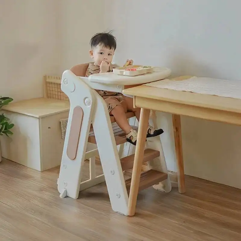 子供用多機能椅子 プラスチック製折りたたみベビーシート 幼児用ダイニングハイチェア 高さ調節可能 取り外し可能なトレイ 安全ハーネス付き