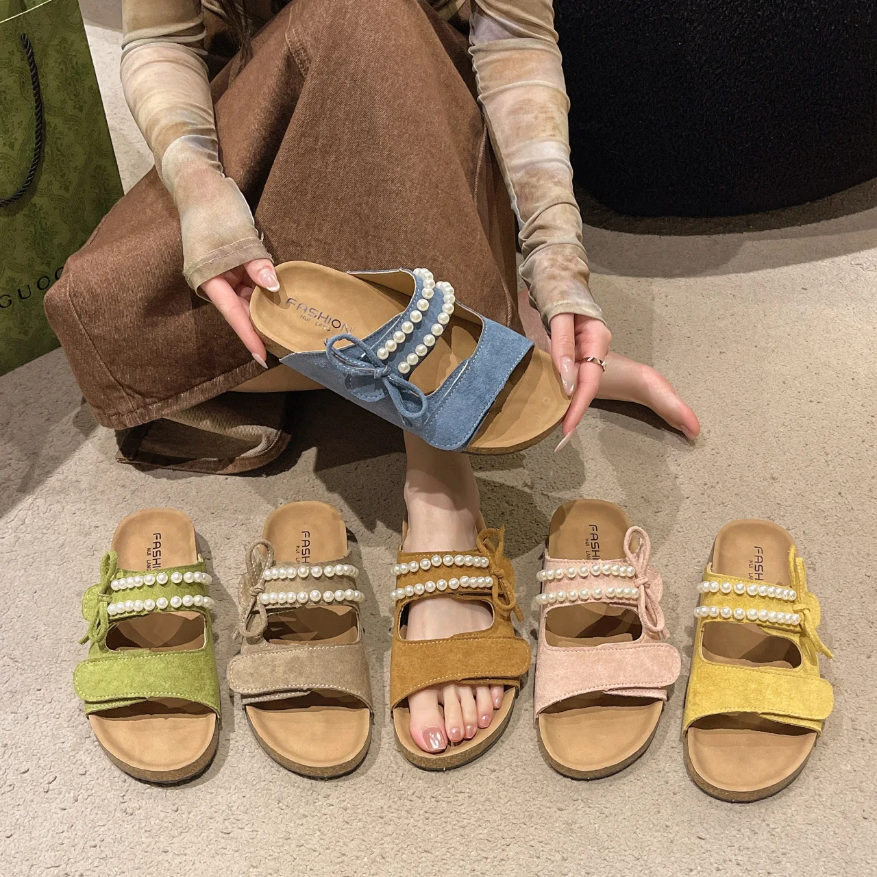 Chinelo Feminino Boken de Uma Peça com Laço de Pérolas, Novo, Versátil e Moderno, Sandália de Praia Tendência Verão 2026