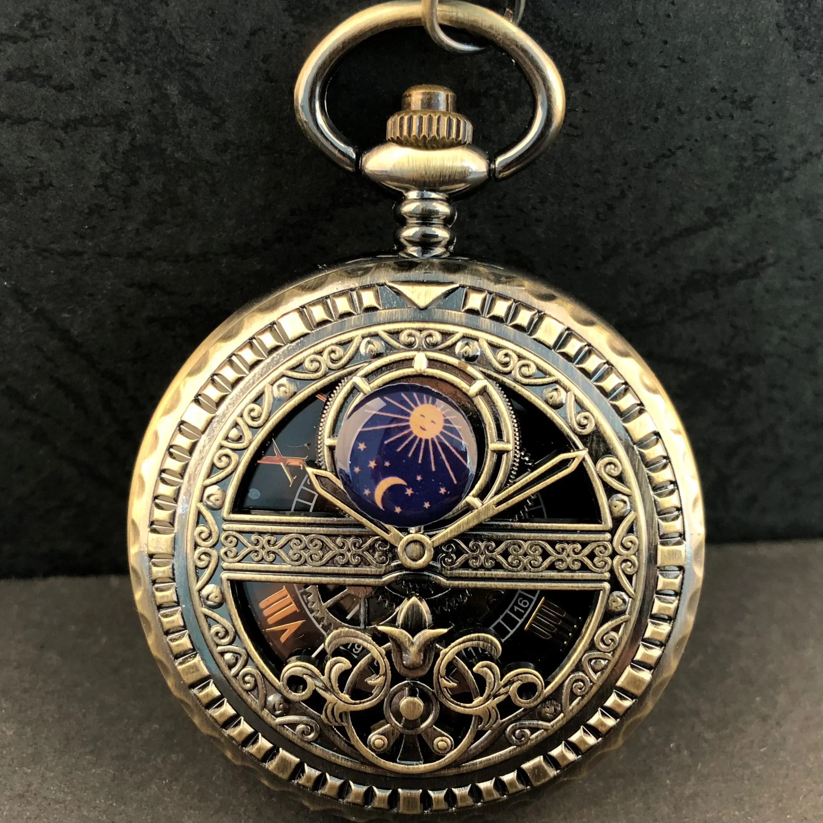 Bronze Vintage Mechanical Pocket Watch Personalised Hollow Skeleton Hand Wind Casual Men Women Pocket Fob Watches