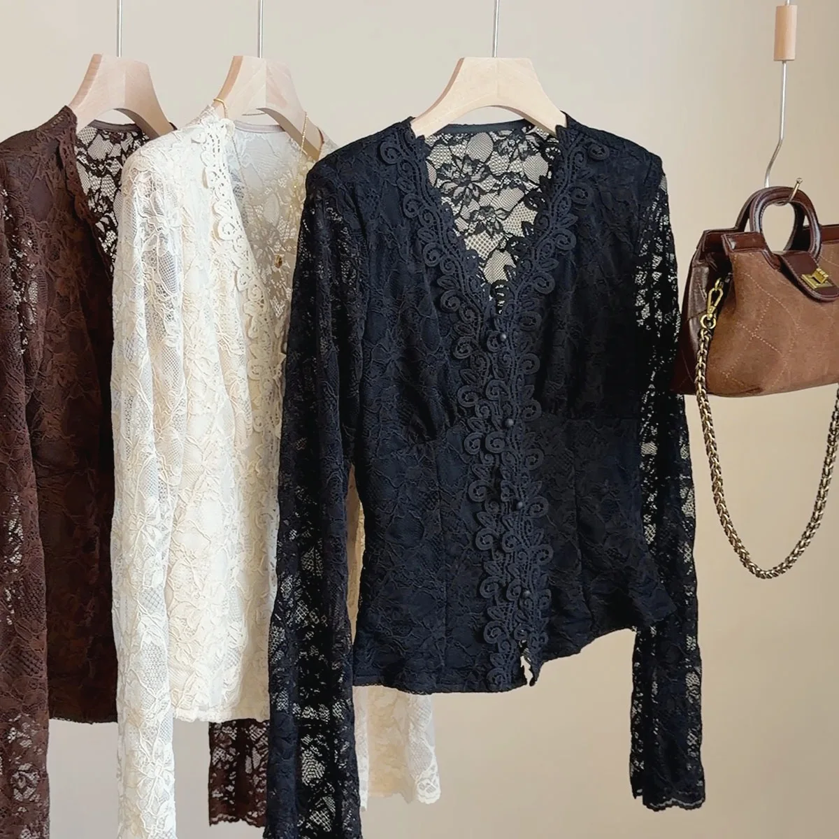 Seoulish Early Autumn New Women Crochet Hollow Out V-neck Lace Shirt Sexy Fashion Slim Inner Wear Lady Basic Blouse Tops Female