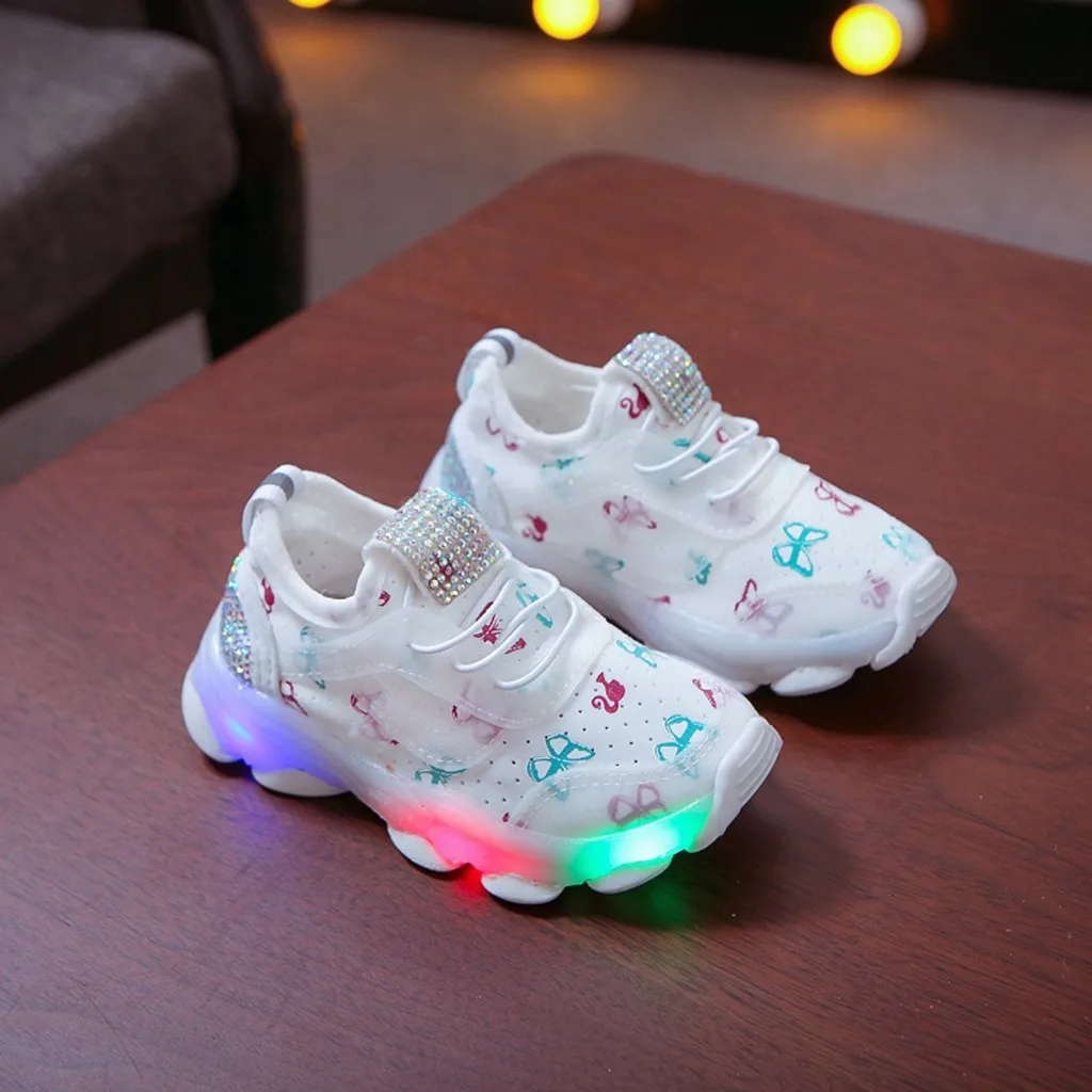 Lente Herfst Mode Lichtgevende Kinderen Led Sneakers Voor Meisjes 2024 Nieuwe Peuter Casual Diamanten Prinses Vlinder Sneakers