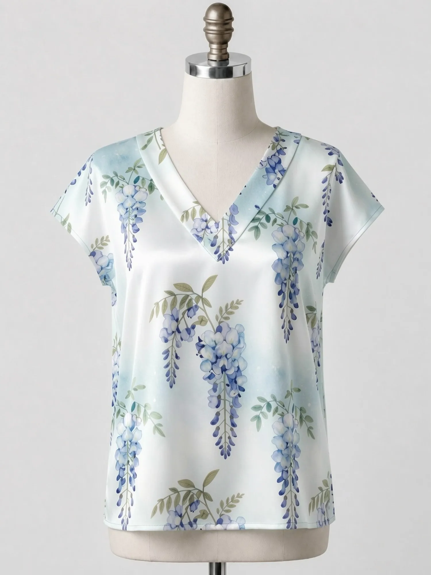 Floral Satin V Neck Top for Women Cap Sleeve Smooth Draped Fit Silky Travel Cafe Leisure Wear Lightweight Breathable Lounge Glam