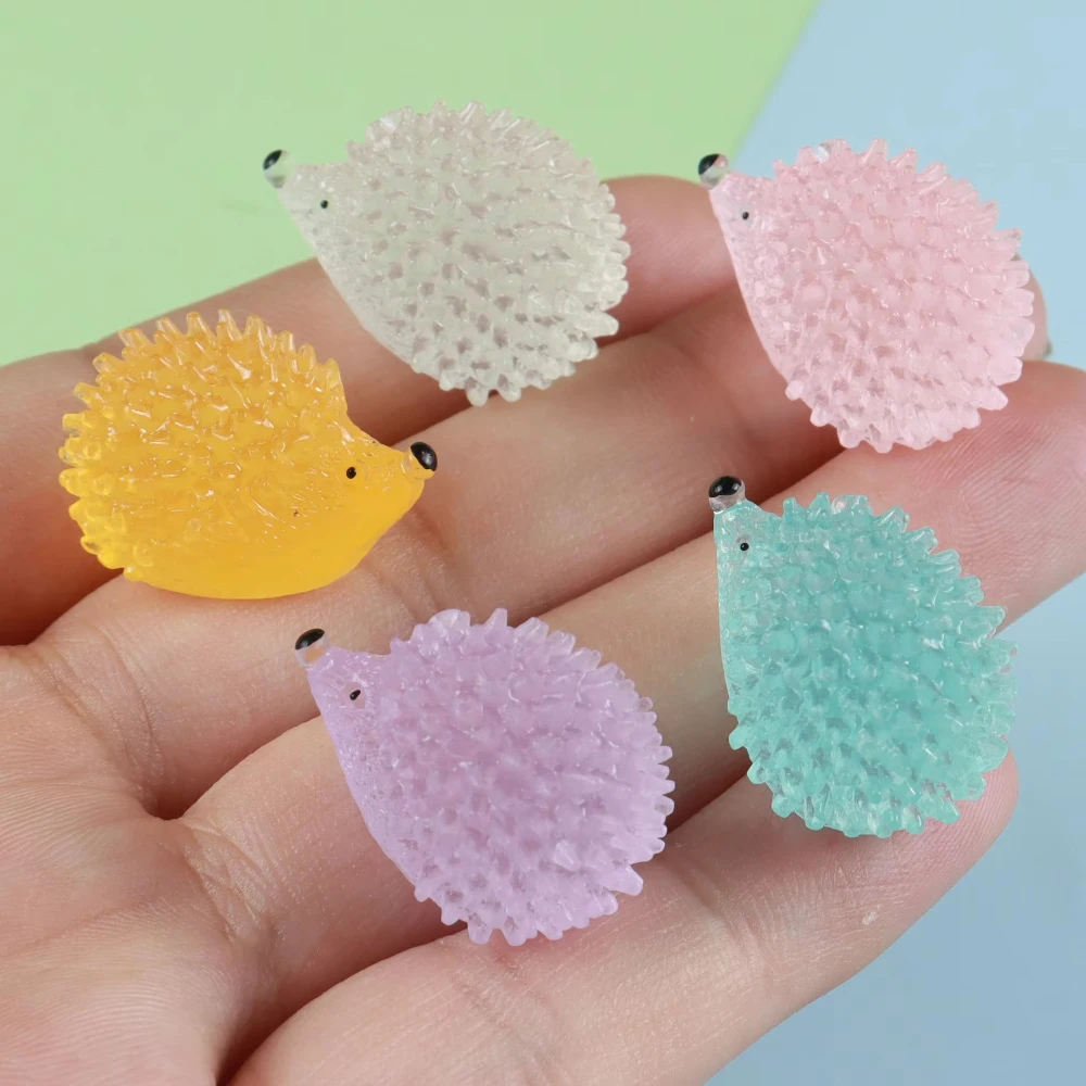 10/20/30PCS Luminous Mini Resin Hedgehogs Glow in Dark 3D Animal Figures Random Color for Dollhouse Micro Landscape Decor
