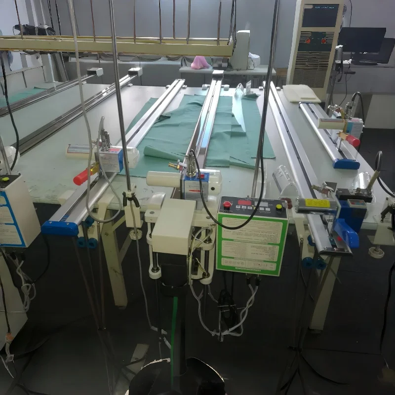 Electric Round Knife Edge Cutter Automated Table Cloth Automatic Fabric End Cutting Machine With 2500mm Long Guide Rail view 3