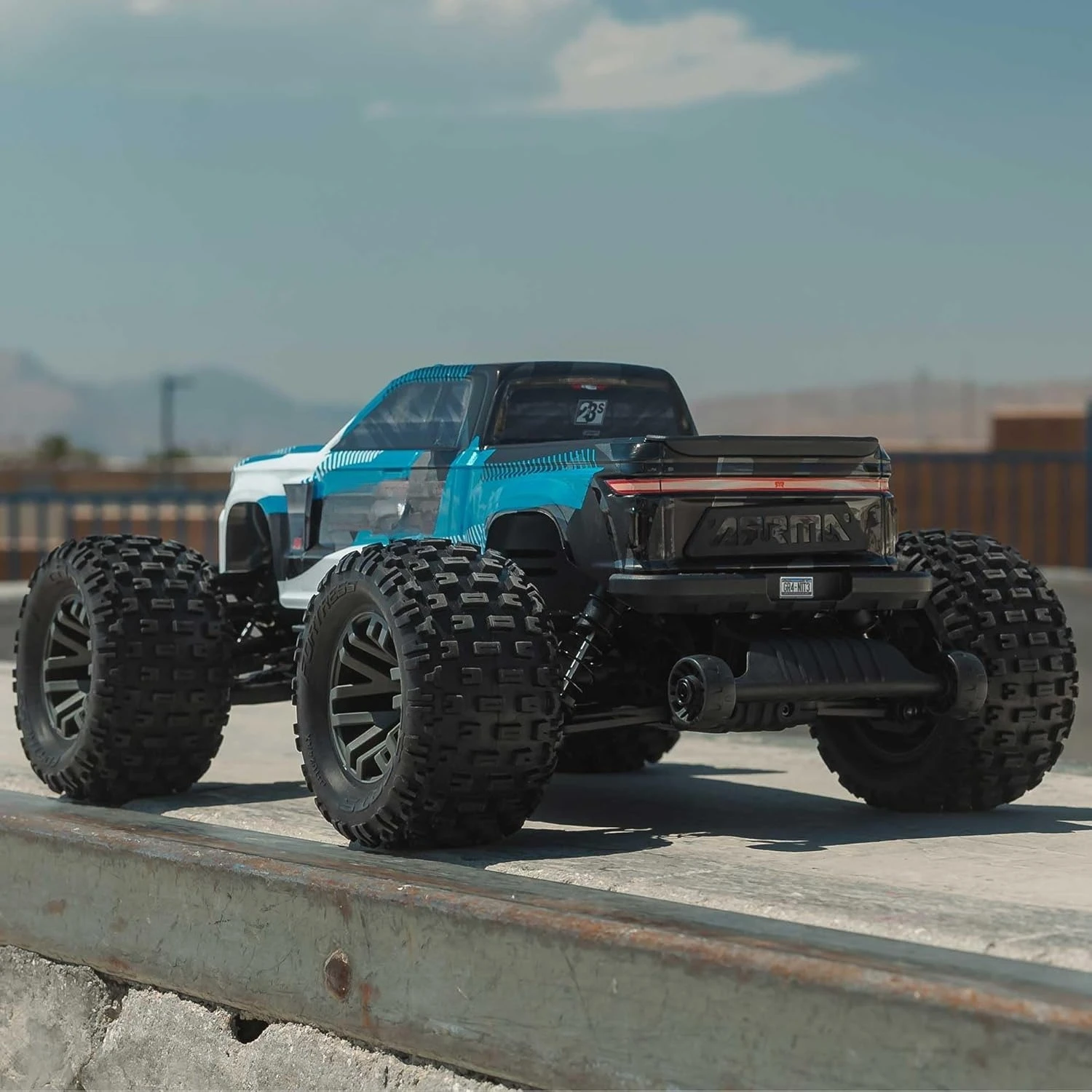 شاحنة RC 1/10 جرانيت 4X4 223S BLX شاحنة كبيرة بدون فرش RTR مع DSC، أزرق، ARA4302V4T1 · مبيعات المصنع مباشرة