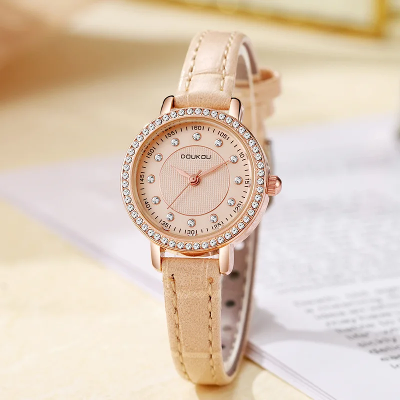 Luxury Quartz Wristwatch Female Ladies Diamond Luxury Leather Belt Watch Fashionable Simple Style Quartz Wristwatch Reloj Mujer