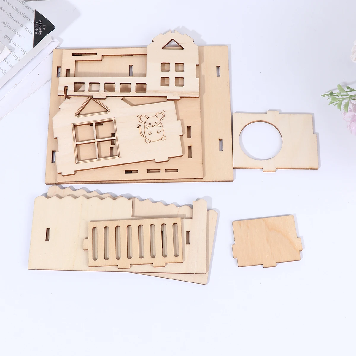 

Wooden Hamster House Natural Wood DIY Paint Solid Color Durable Chew Cabin Wide Entrance Cozy Nest Paddle Board Hamster Pet