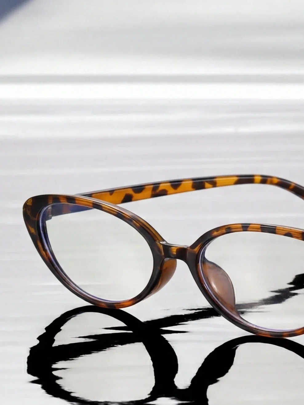 1 Pair of Women's Cat-Eye Leopard Print Bohemian Style Rimless Glasses, Suitable for Daily Reading and Back-To-School Season