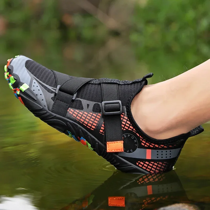 Chaussures aquatiques multifonctionnelles pour hommes, chaussures d\'eau non ald respirantes à séchage rapide, pieds nus, plongée en apnée sur la