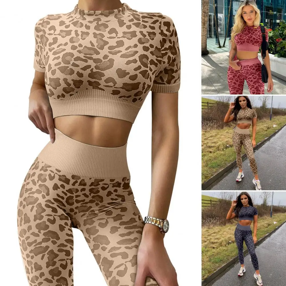 Seamless Yoga Suit Women Fitness Suits Leopard Print Short Sleeve Crop Top Tight Hip Lift Pants Yoga Set Women Sport Suits