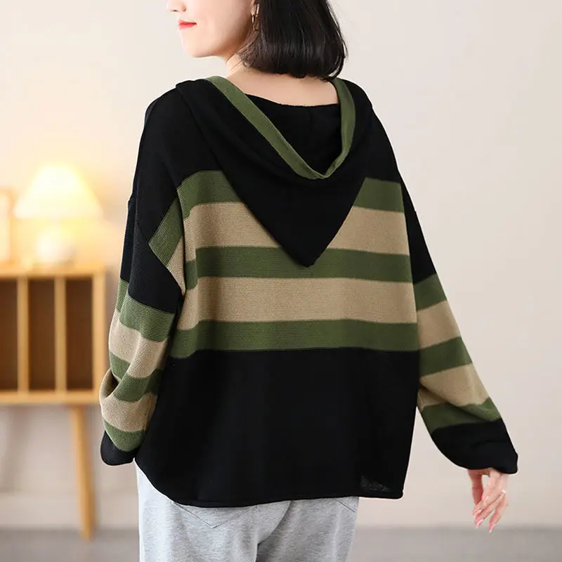 Fall/Winter Women\'s 2024 New Spliced Pullover Hooked Striped Sweater Fashion Loose and Versatile Casual Long Sleeve Knitted Tops