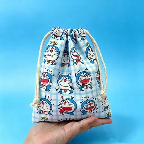 Bolsa de Moedas Doraemon em Tecido Macio Azul com Fecho de Cordão, Bolsa de Armazenamento para Celular, Fones de Ouvido e Itens Diversos, Bolsa de Maquiagem