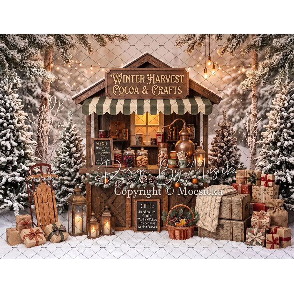 Mocsicka - Fond de photographie de Noël avec chocolat chaud, forêt de pin enneigée, guirlande et lanterne vintage - Studio photo pour enfants et fêtes