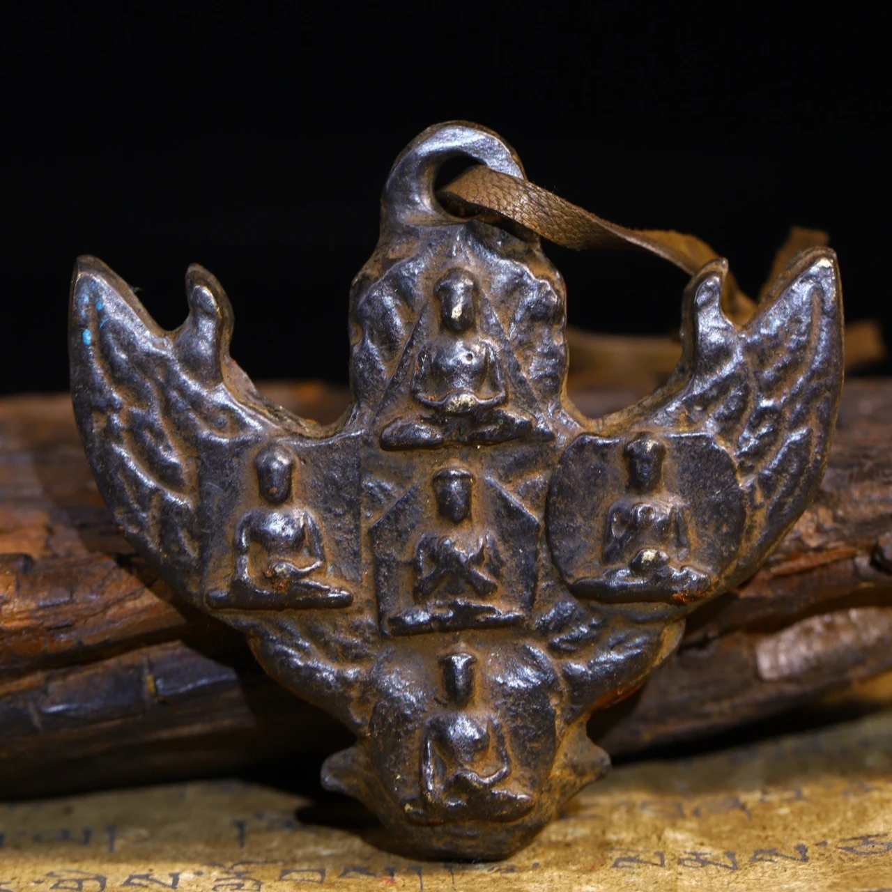 Tibet Temple Collection Old Natural Meteorite Filigree Mosaic Gem Dzi Bead Roc Garuda Statue Pendant Amulet Town House #2