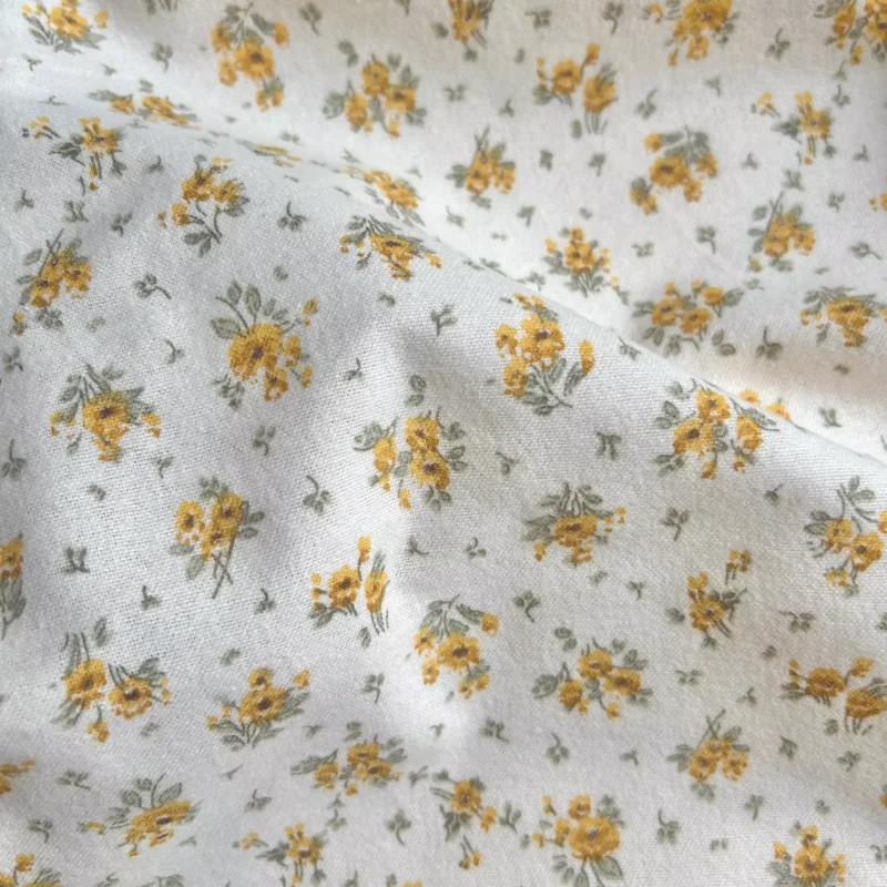 

Ткань из чистого хлопка с цветочным принтом, 100x145 см, подходит для рукоделия, пошива одежды и домашнего текстиля.