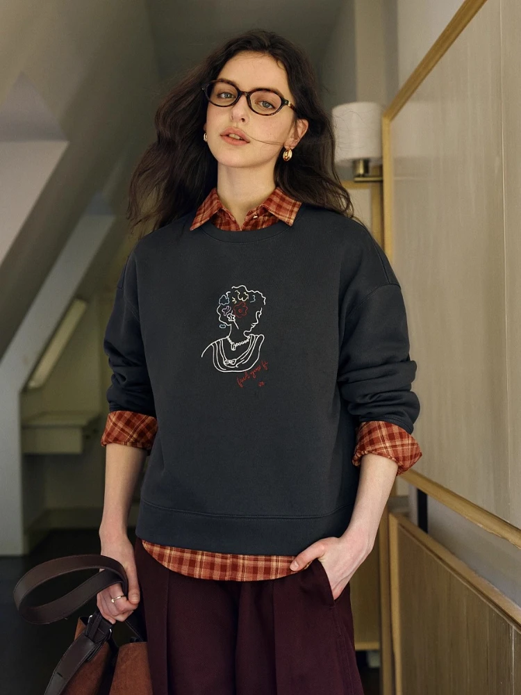 

OLrain Women Sweatshirts O-neck Embroidery Design Loose Long Sleeve Pullovers Solid Tops Autumn 2025 Casual Clothes O57QR000850