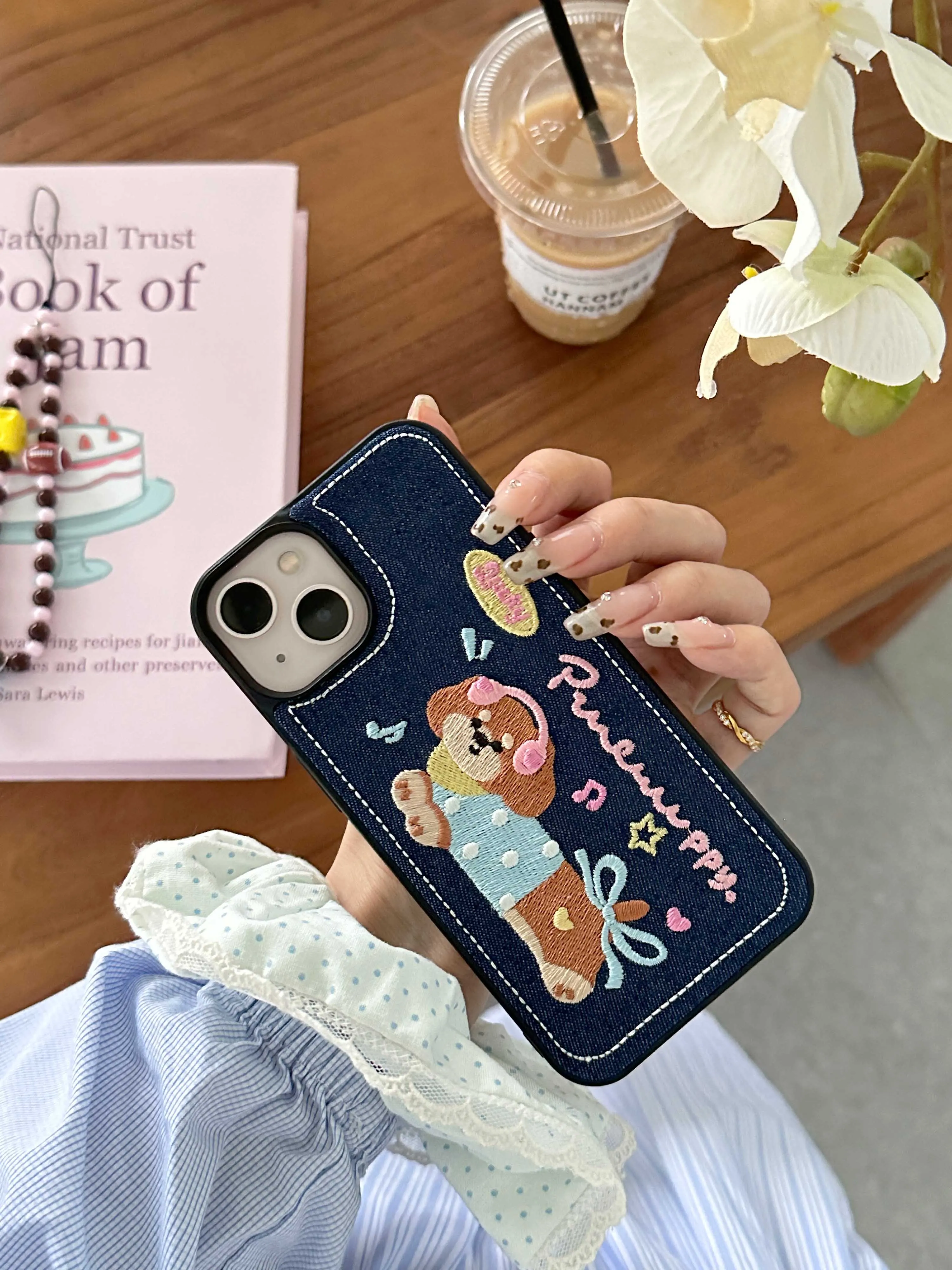 Light blue cloth cute embroidery dachhund cover for iphone 13 16 14pro 15 pro max 14 12 15pro 13promax 12pro chain phone case