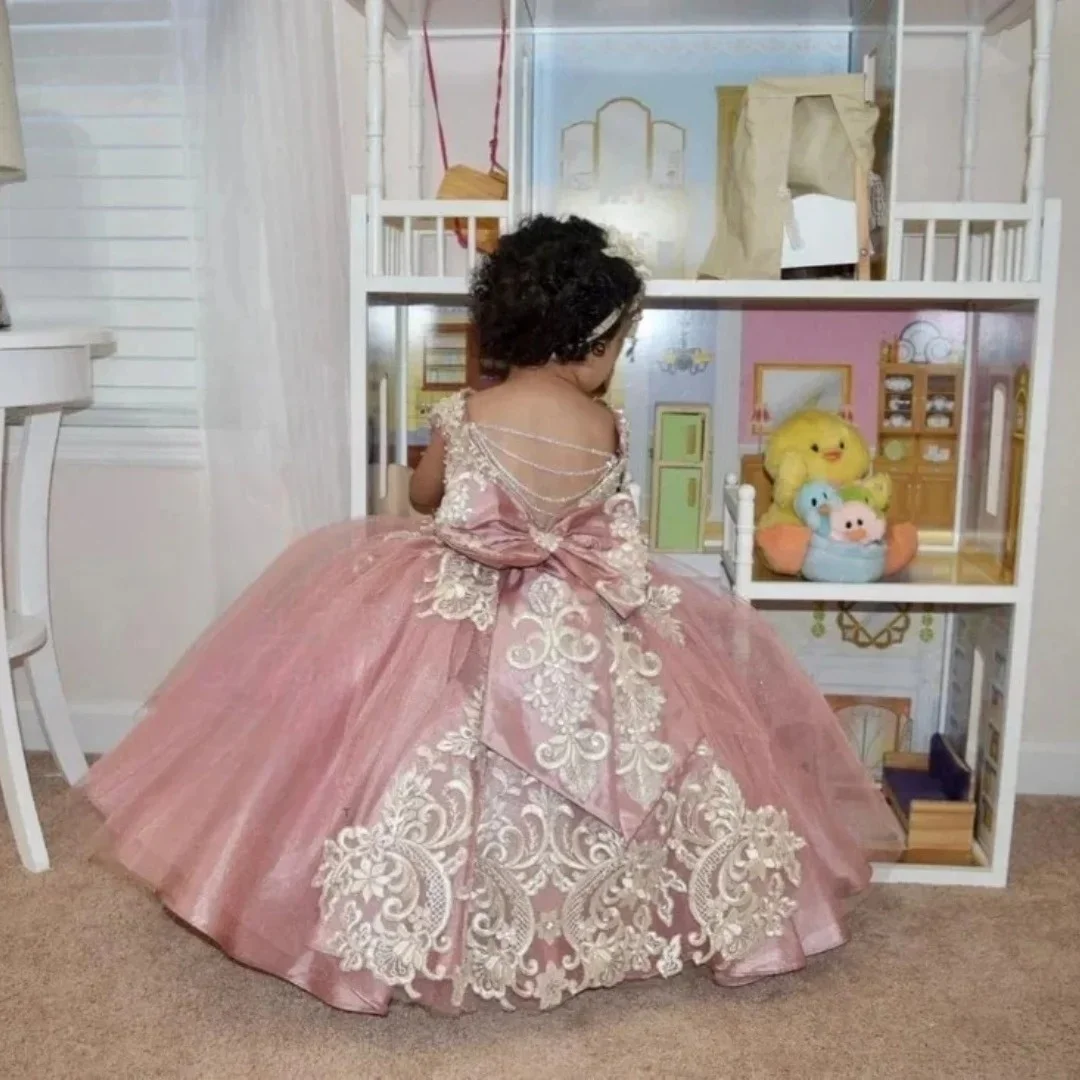 

Customized Sleeveless Flower Girl Dresses For Wedding Beaded Lace Appliques With Bow Princess Baby Girl Birthday Party Gowns