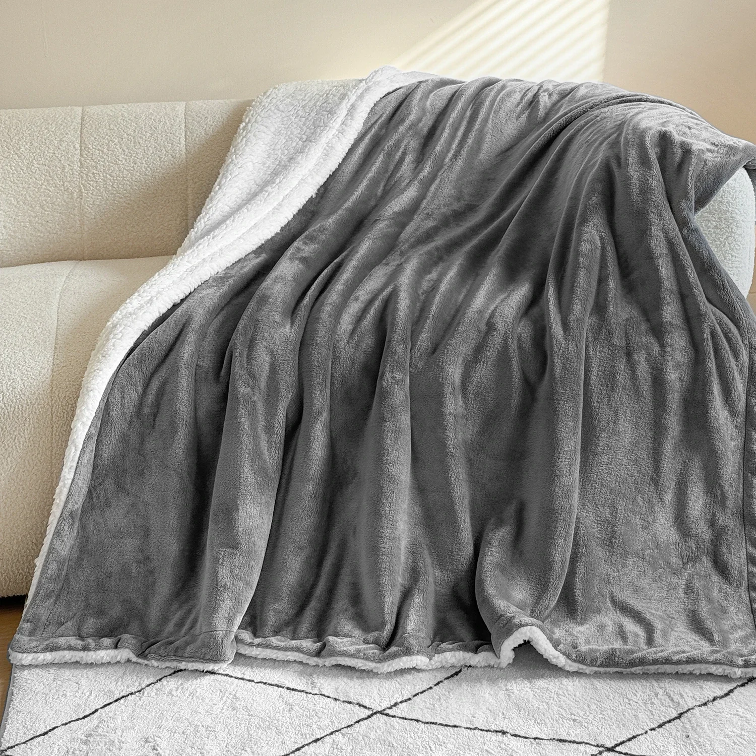 

Sherpa Blanket, Warm and Soft Sherpa Fleece Throw Blanket, Thick Reversible Cozy Gift Blanket for Couch Sofa Bed Camping