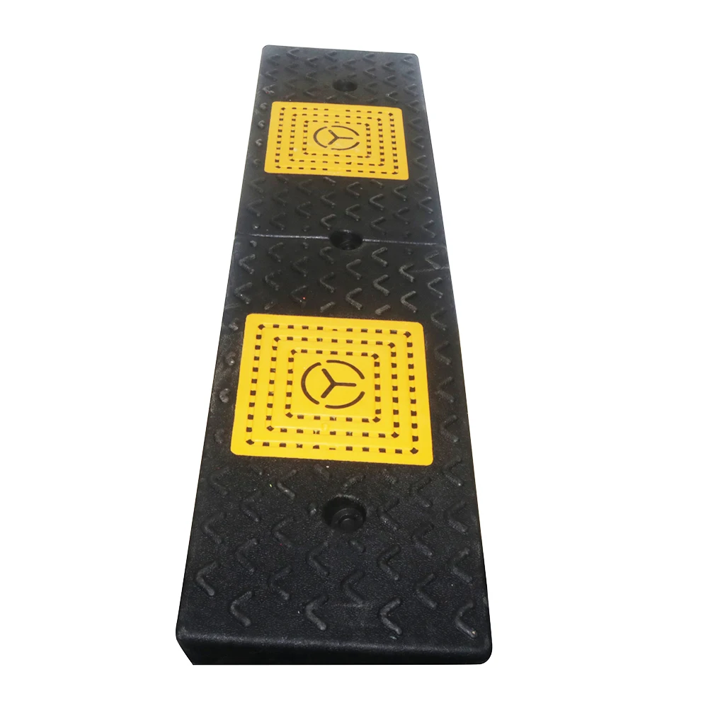 100 * 25 * 4CM Rubber Road Slope Pad Portable Car Steps Uphill Pad Road edge Car Threshold Climbing Triangular Pad Speed Bumps