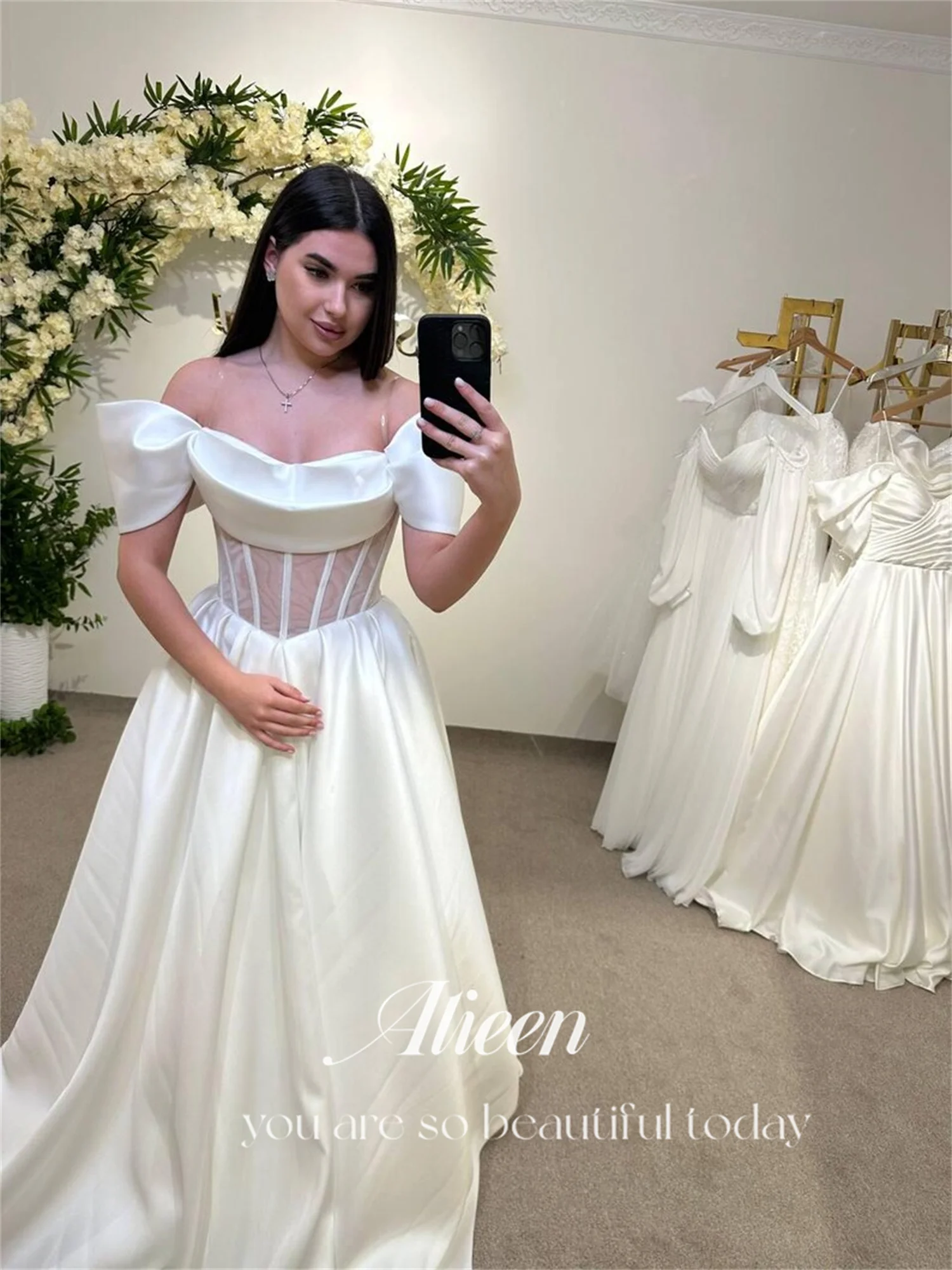 Aileen Gaun Malam Wanita Mewah Kustom untuk Acara Khusus Merek Gaun Malam Mewah Wanita Bahu Terbuka Satin