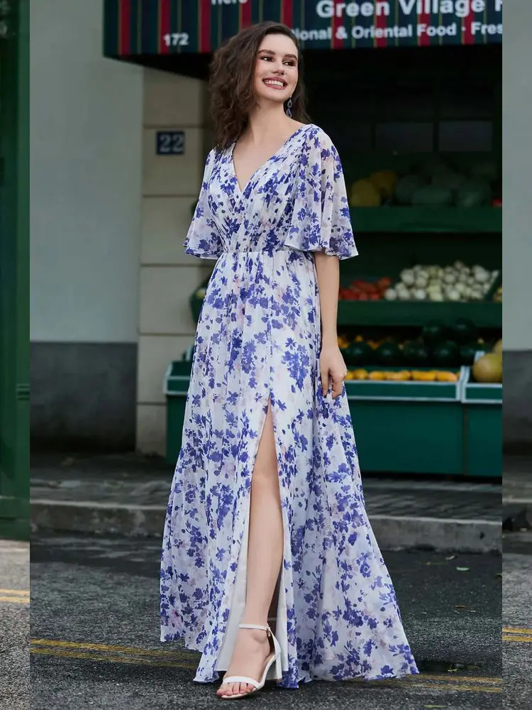 فستان شيفون مزين بالزهور وأكمام على شكل حرف V