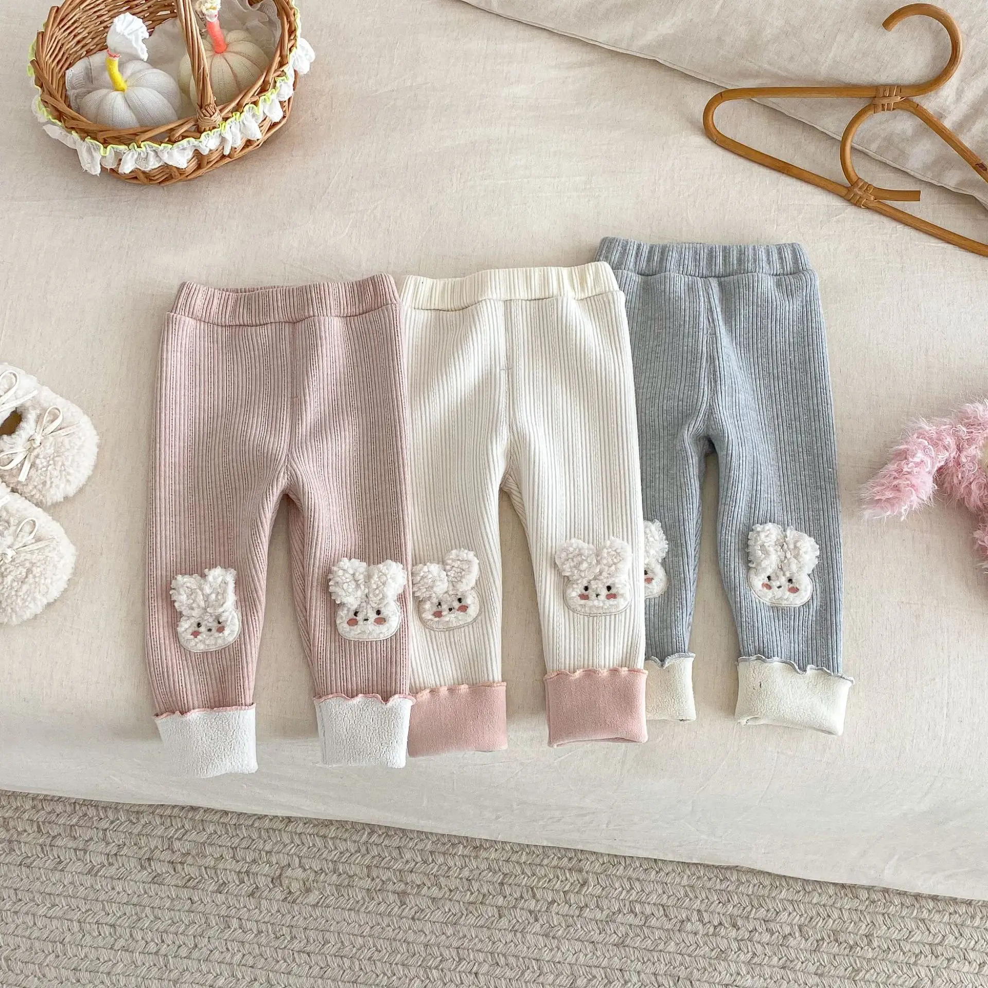 0–5 Jahre Kinder-Mädchen-Leggings, Kleidung, 2026, Frühling, mit Fleece gefüttert, niedliches Kaninchen, bestickt, warme lange Hose, weiche, dehnbare Hose – Detail 8