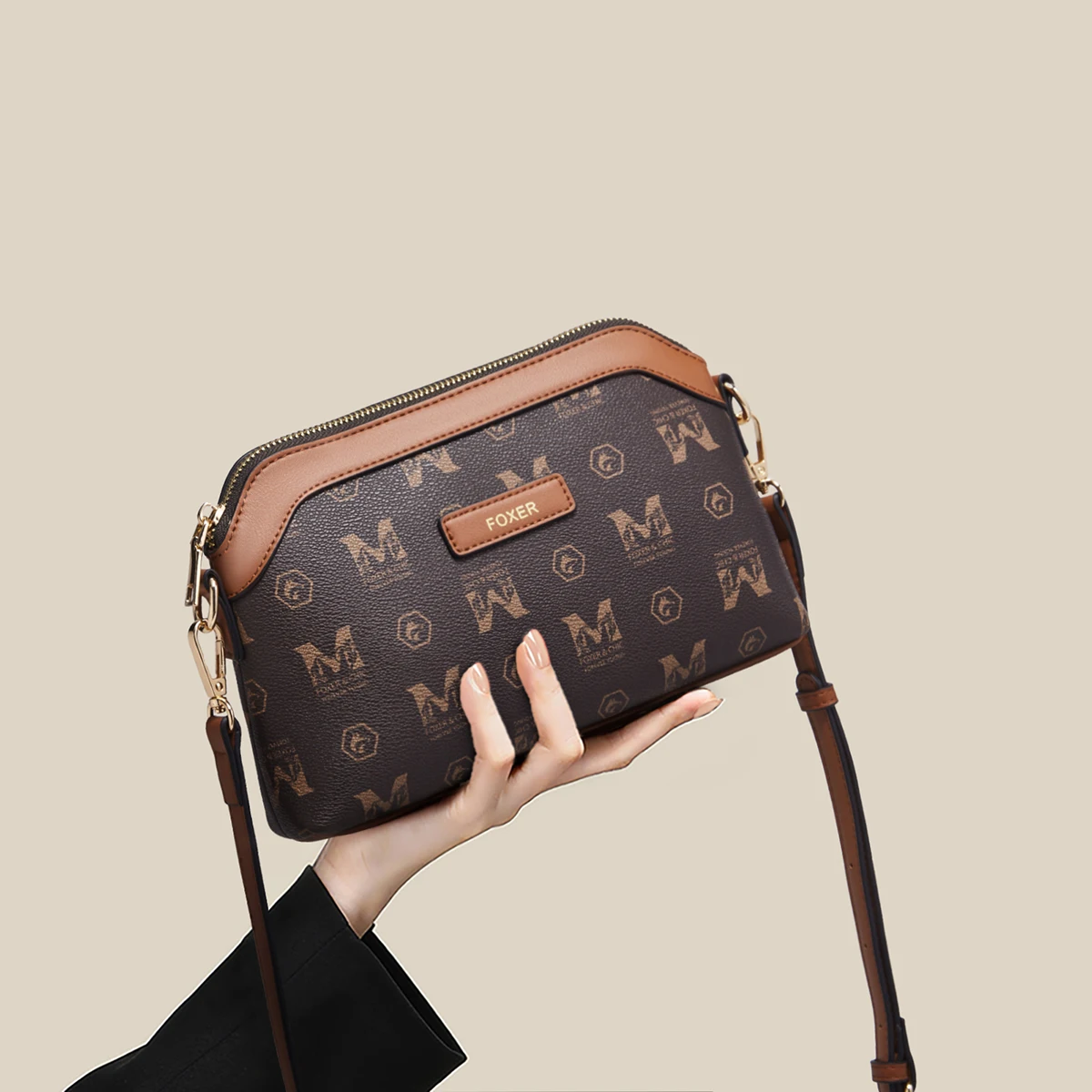 Bolsa de Ombro Feminina FOXER com Estampa, Bolsa Transversal de PVC com Assinatura, Bolsa Tiracolo Simples Feminina, Bolsa Pequena Transversal para Mu