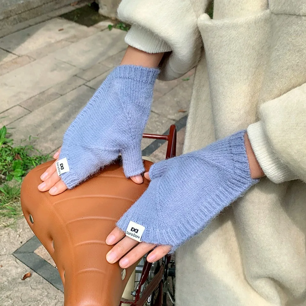 

Simple Warm Touch Screen Half Gloves Thicken Korean Conch Knitted Gloves Short Creative Winter Shell Gloves Girls