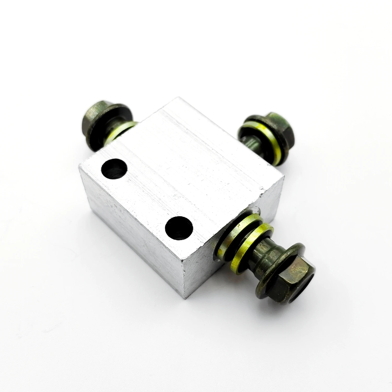 Front Brake System Tee Connector Front Brake Cylinder Joint for Stels 500K/GT Kazuma Jaguar 500 J500 ATV C500-8301701 LU018659