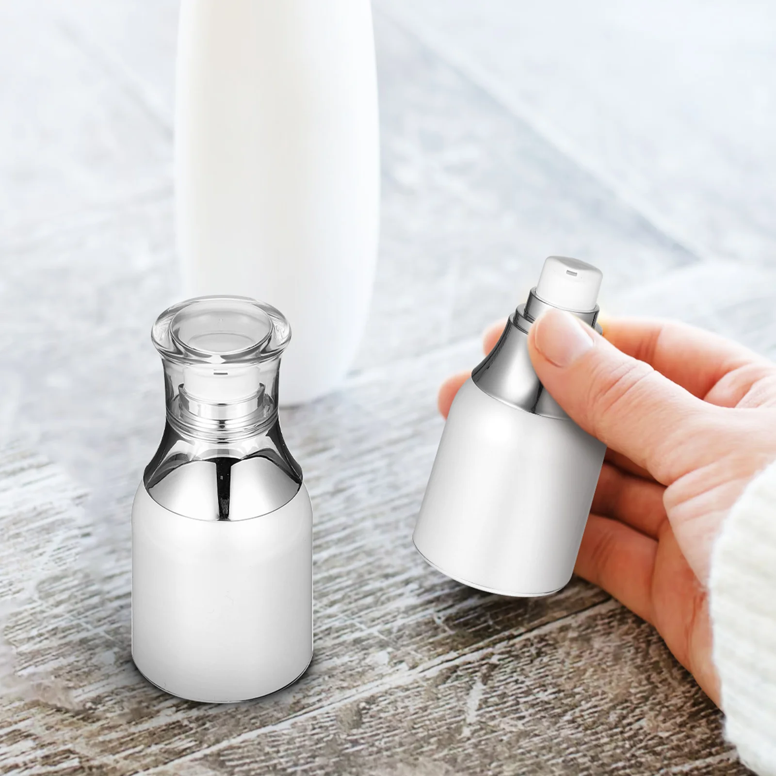 3Pcs Airless Pump Vacuum Bottles Acrylic Dispenser Container for Lotion Foundation Cream Travel Refillable Empty